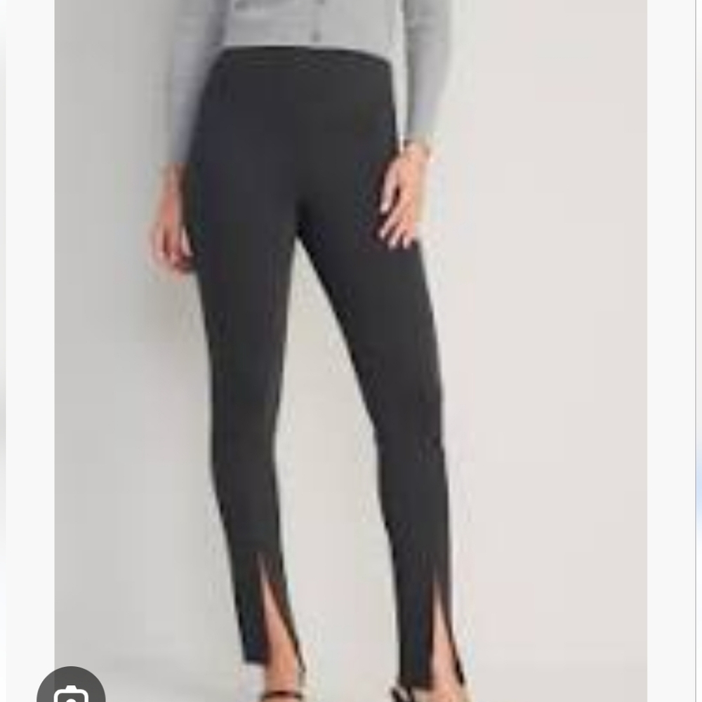 Old Navy Pull On leggings Split Hem sz Med.